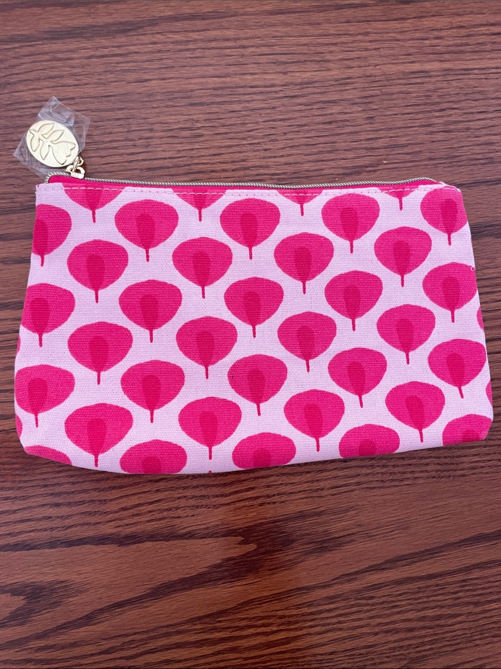 NWOT Estee Lauder Pink ABSTRACT  Cosmetic Pouch with Gold Zip Pull
